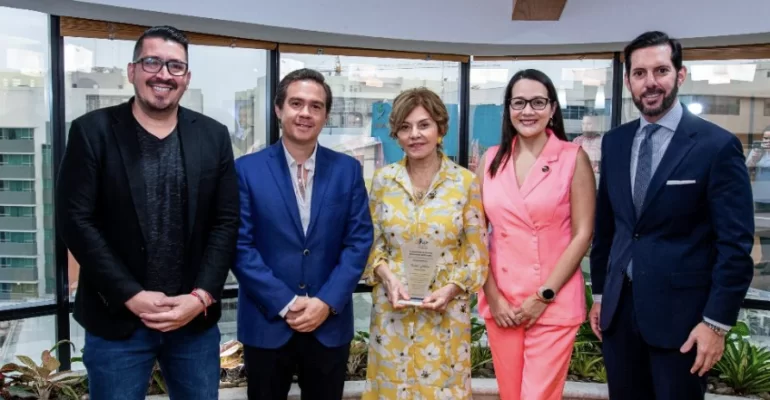 Isabel Noboa compartió sus experiencias y aconsejó a los jóvenes empresarios del Ecuador